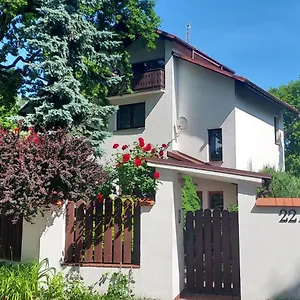 https://hidden-gem-garden-city-centre-apartment.krakowhotelspoland.com